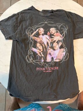 Pink Venom Graphic Tee - Black